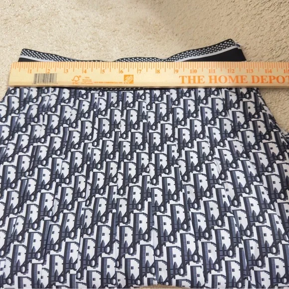 Sz L Pleated “Christian Dior” Skirt - Picture 6 of 10